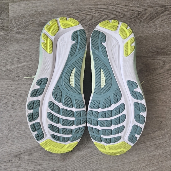 Asics Gel Kayano 31 Light Green Running Shoes - Picture 5 of 6